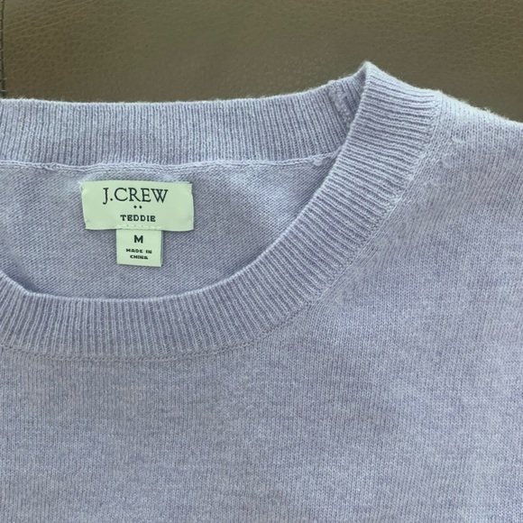 J.CREW Teddie Crewneck Sweater in Light Lavender. Size Medium. - Picture 2 of 4